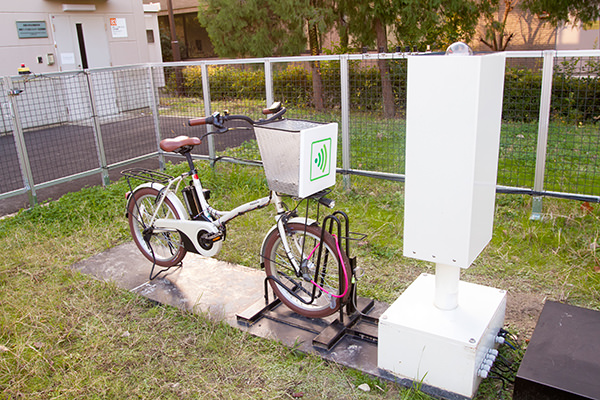 マイクロ波を使う電動車両向け無線送電システム　（京都大学生存圏研究所）